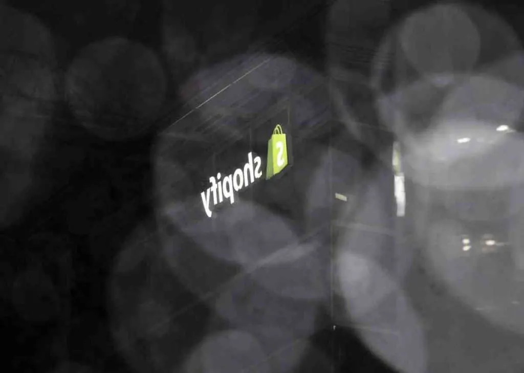 Shopify : Une employée qui a perdu son emploi fin juillet en licenciant 10 % de ses employés a déclaré avoir reçu 25 offres d'emploi deux jours plus tard. - Dernières nouvelles