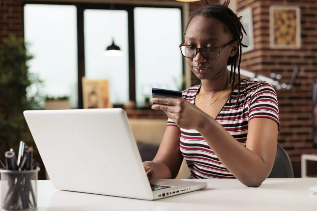 Shopify integra Solana Pay para pagamentos em USDC