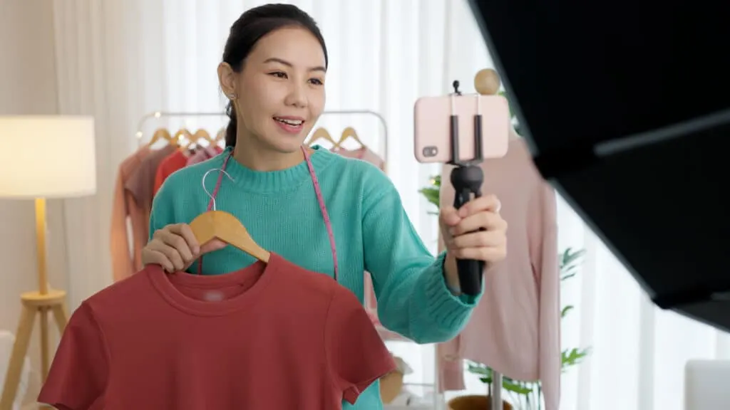 衝撃的な事実: Instagram で現実の人々の世界に侵入するための暗い秘密を発見してください!
