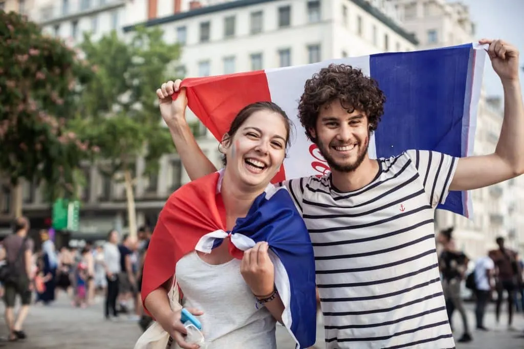 フランス語の Shopify: フランス語話者向けの e コマース プラットフォーム